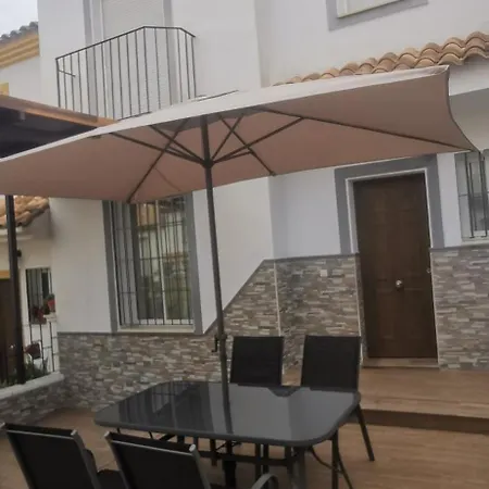 Hogareno Adosado En El Pueblo De